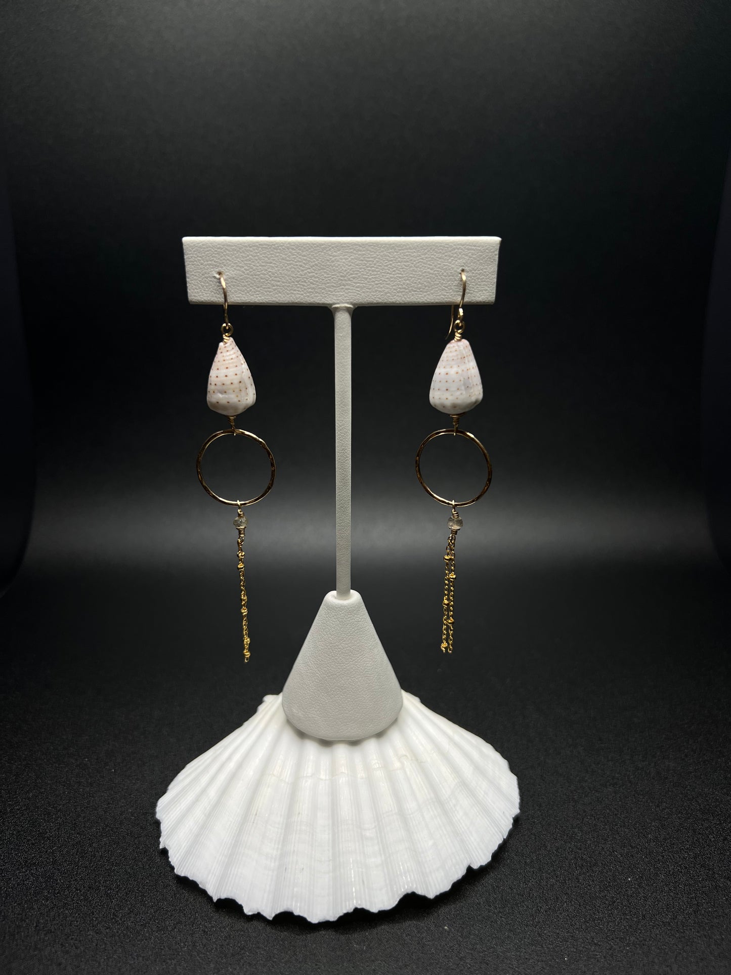 Abbreviated cone Earrings